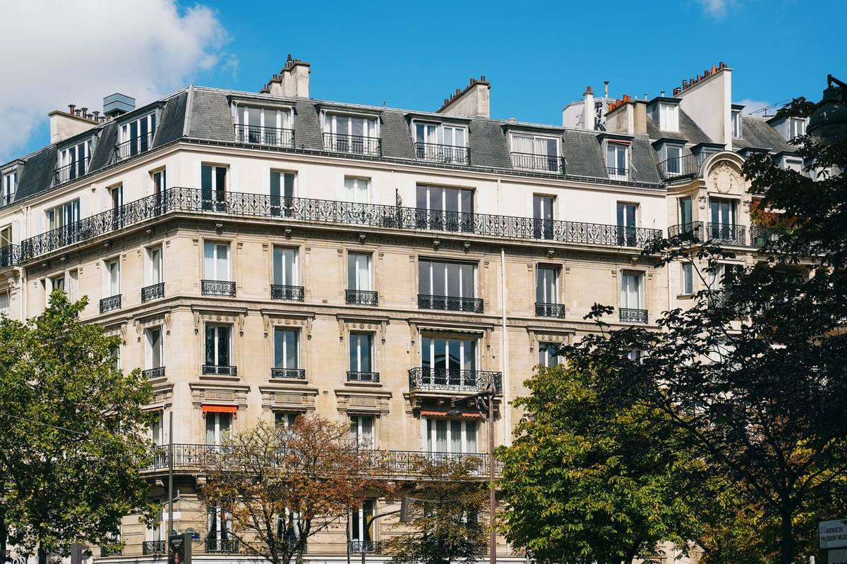 Façade d'immeuble parisien (photo d'illustration)